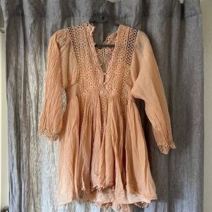 Peach flowy mini-dress